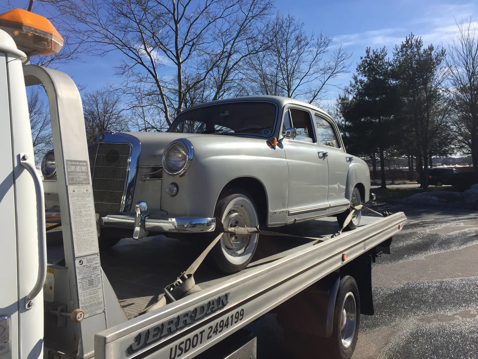 Classic Mercedes on a Jerr-Dan rollback