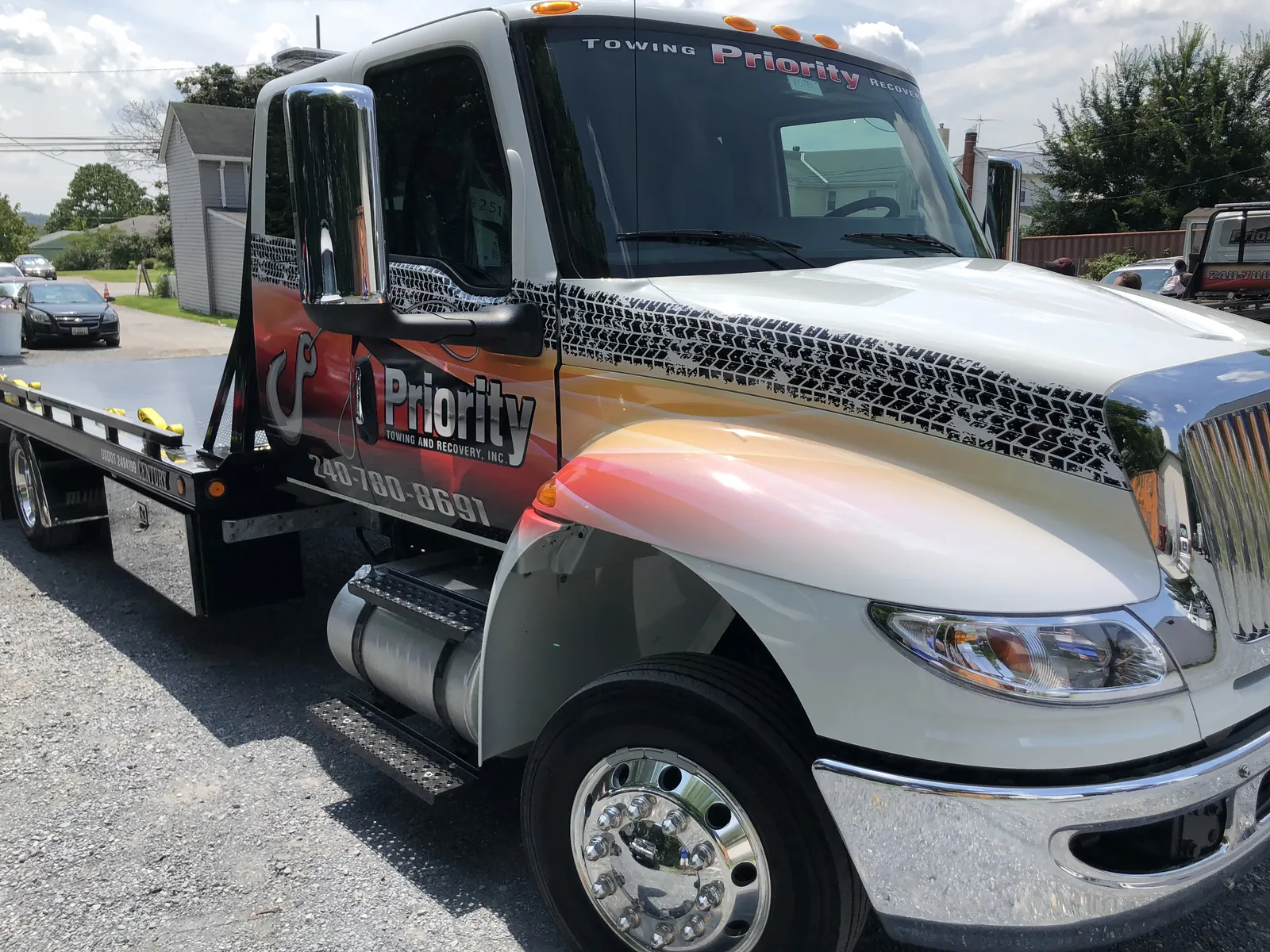 Priority Towing light-duty rollback