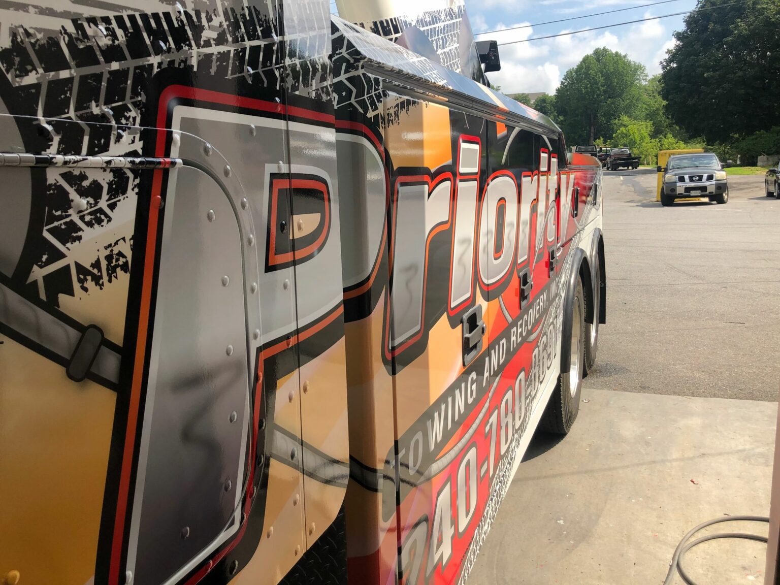 Heavy Duty Towing — Priority Towing & Recovery, Inc.