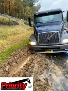 SEMI TOW MD 32 WOODBINE